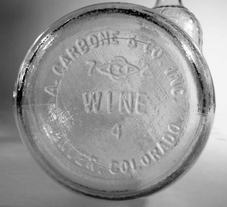 carbone-wine-d-sawin-halfgal-bottom-redux